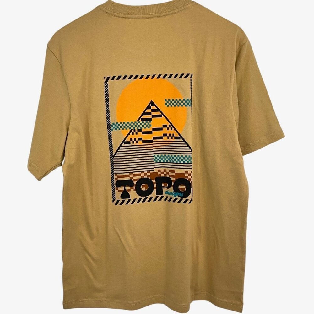 NWT Topo Designs Virtual Peak T Shirt Sahara Beige Short Sleeve Size M Medium